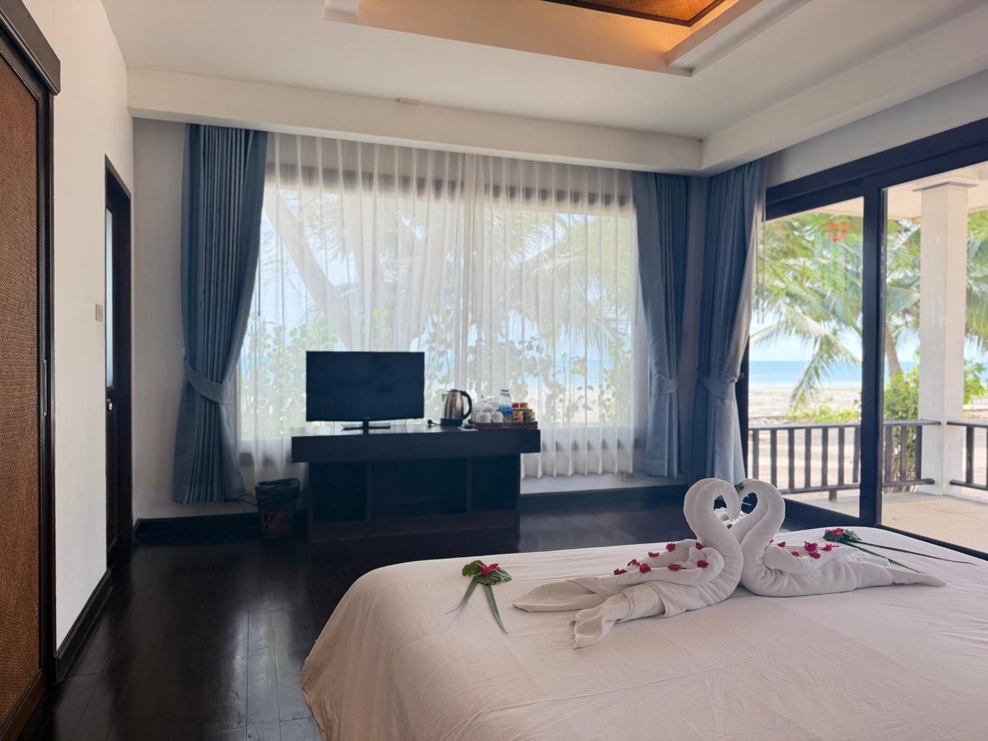 Bungalow Beach Front