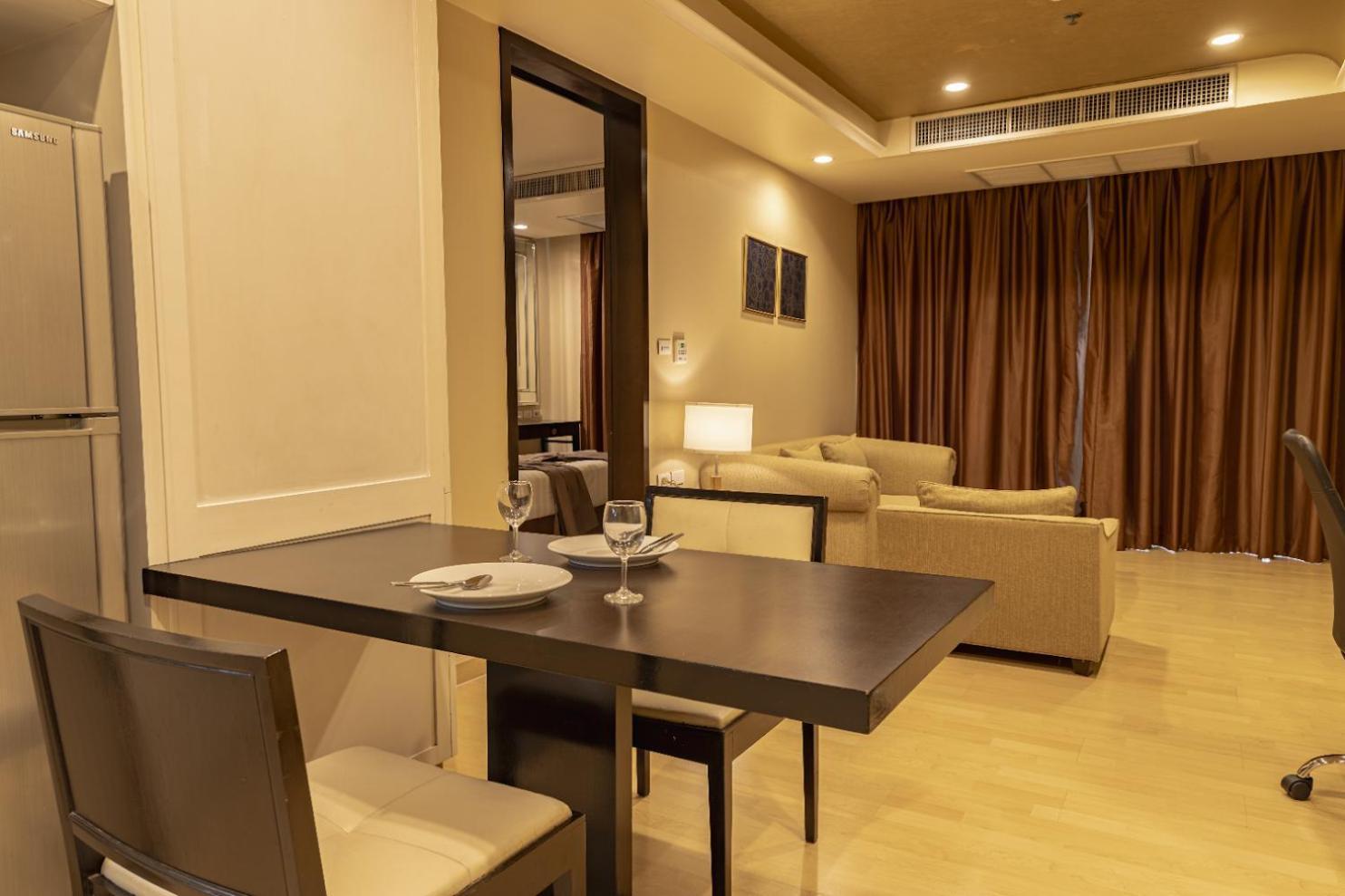 Admiral One-bedroom Plus