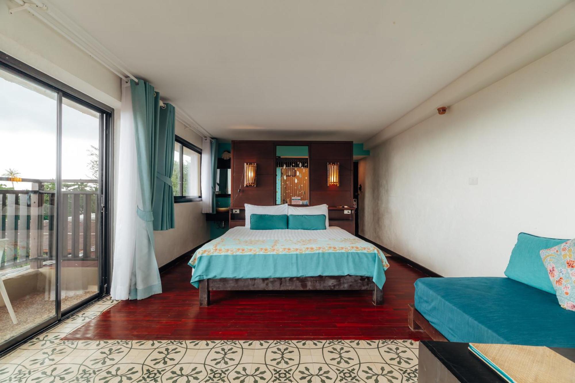 Deluxe Double or Twin Room City View