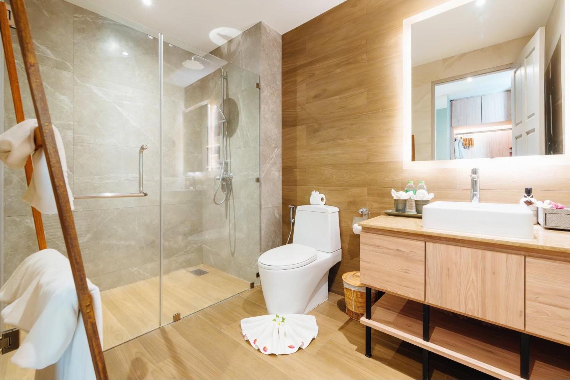 2 Bedrooms Beachfront Pool Villa
