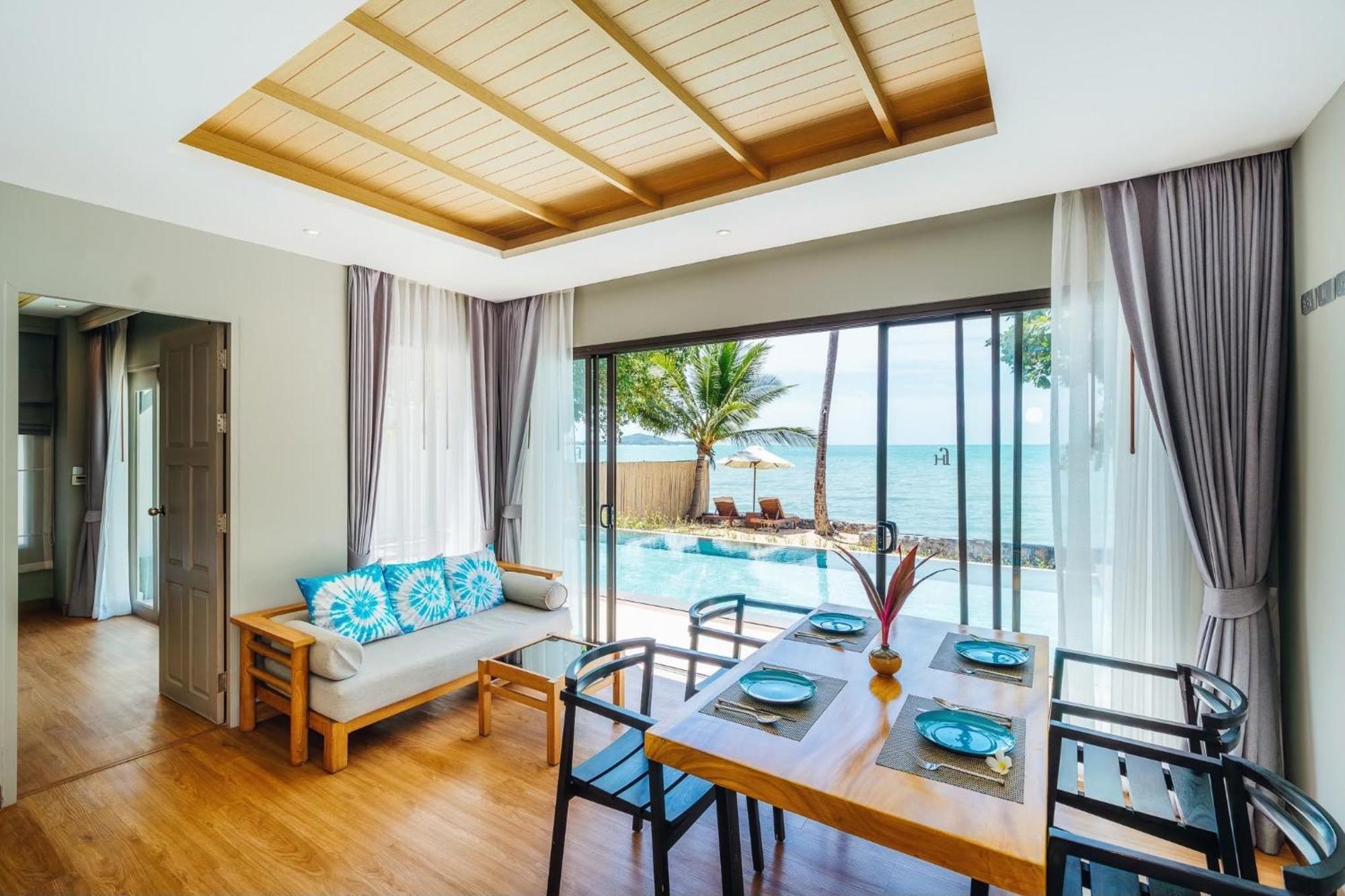 2 Bedrooms Beachfront Pool Villa