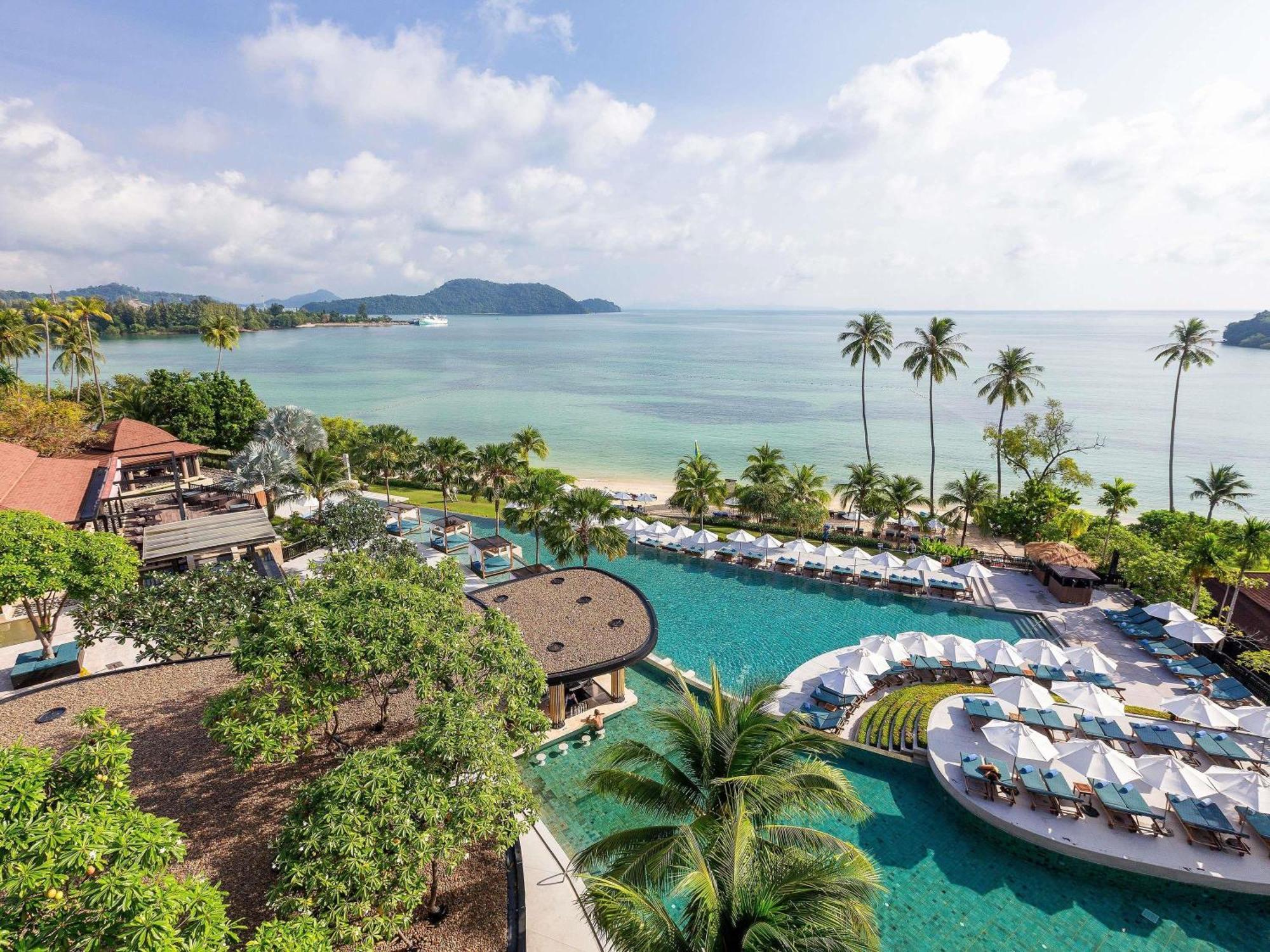 Deluxe King Room Balcony View