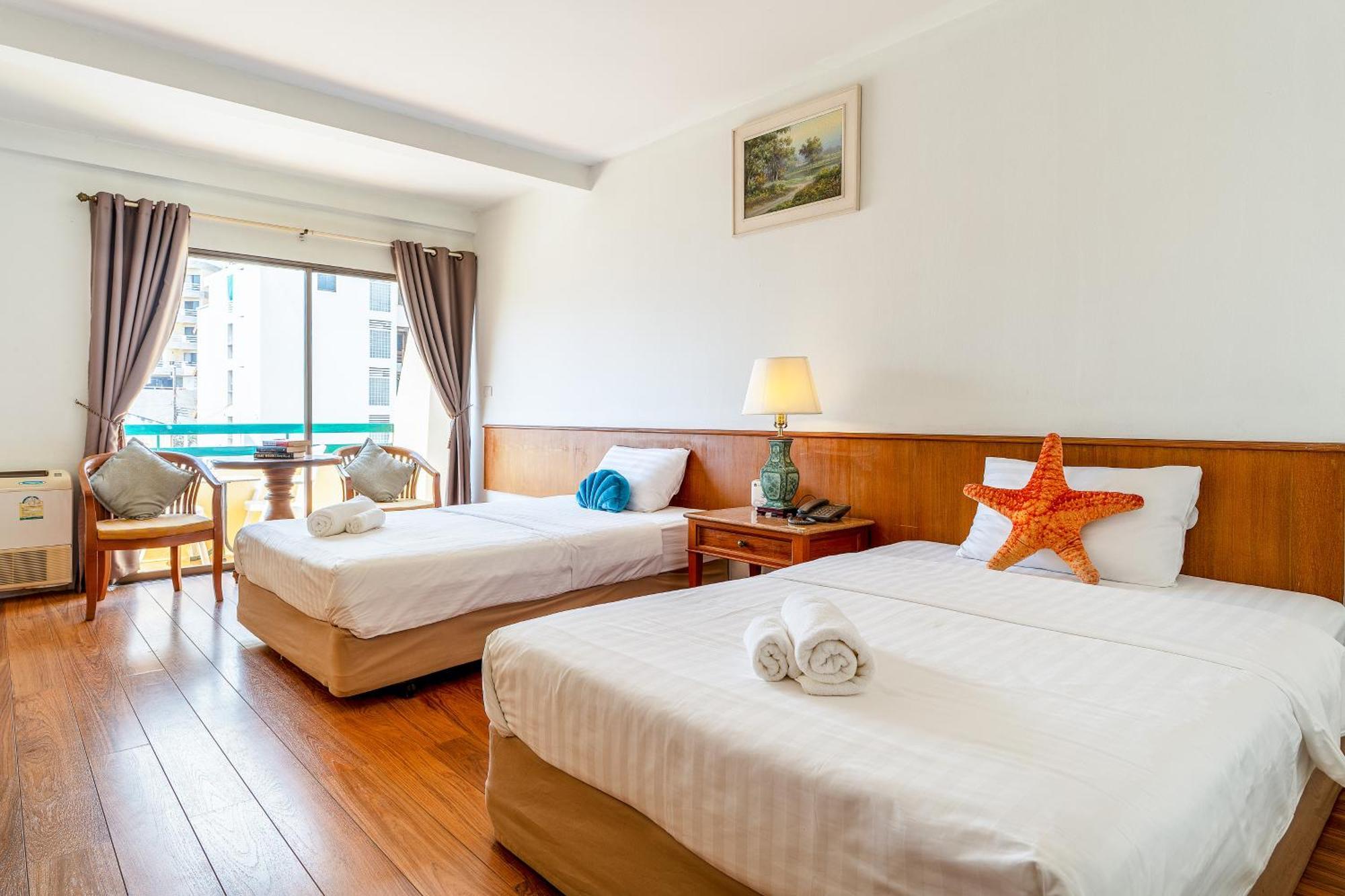Deluxe Twin Room