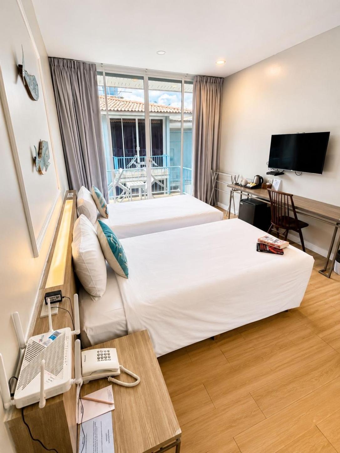 Deluxe Twin Room