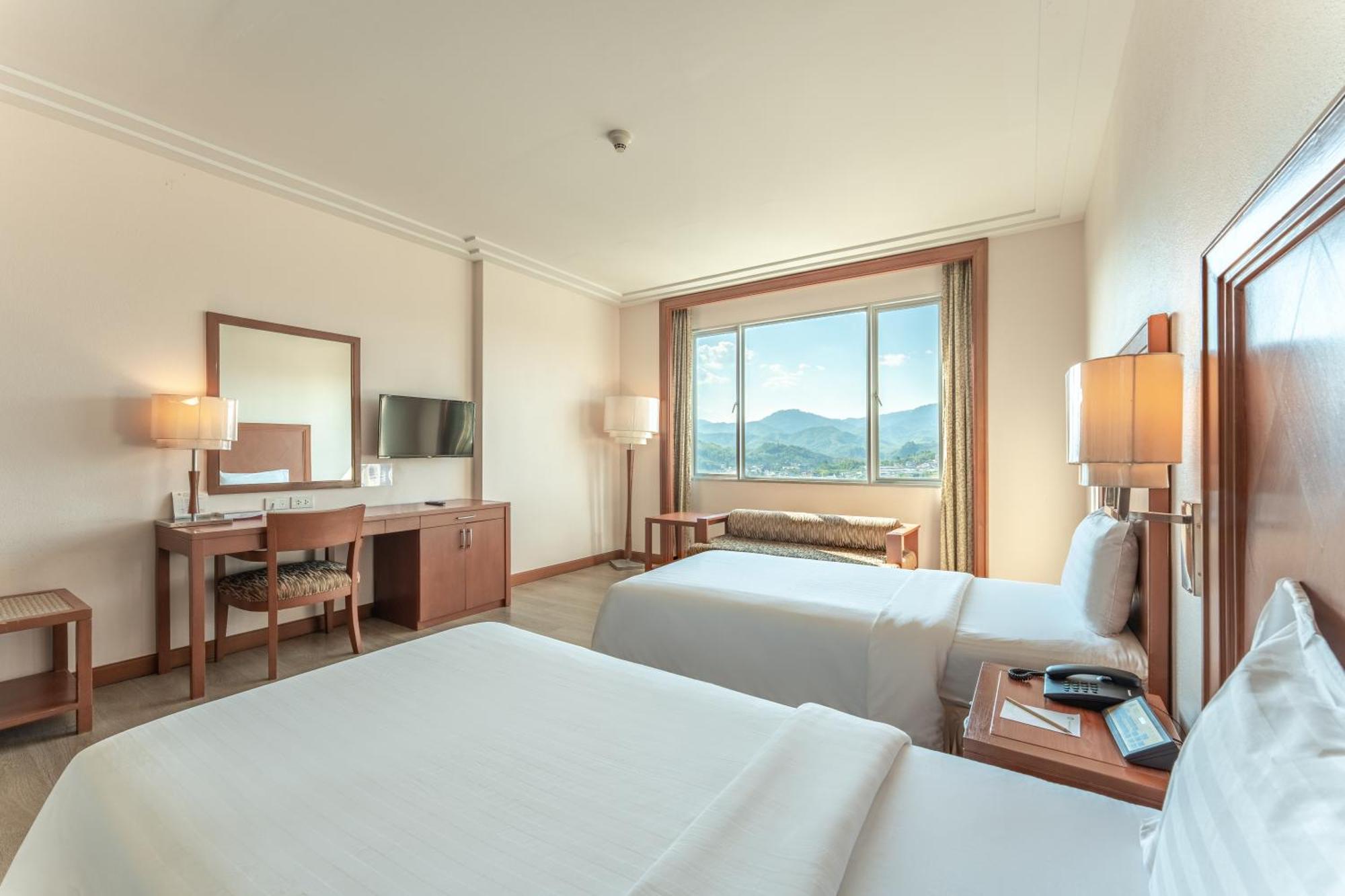 Standard Twin Room