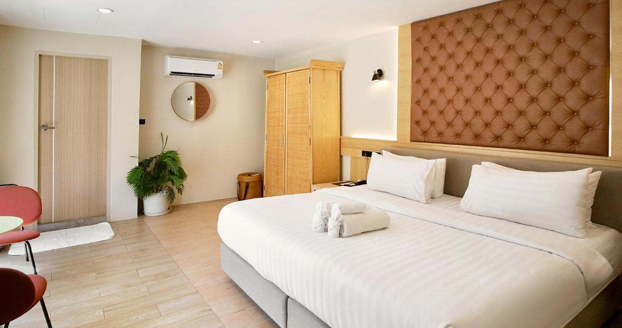 Superior King Room