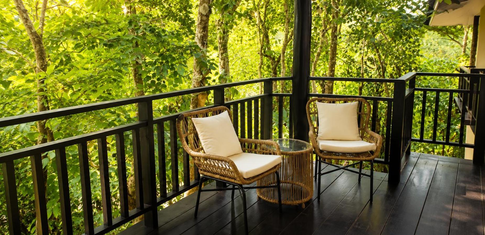 Bungalow Garden View