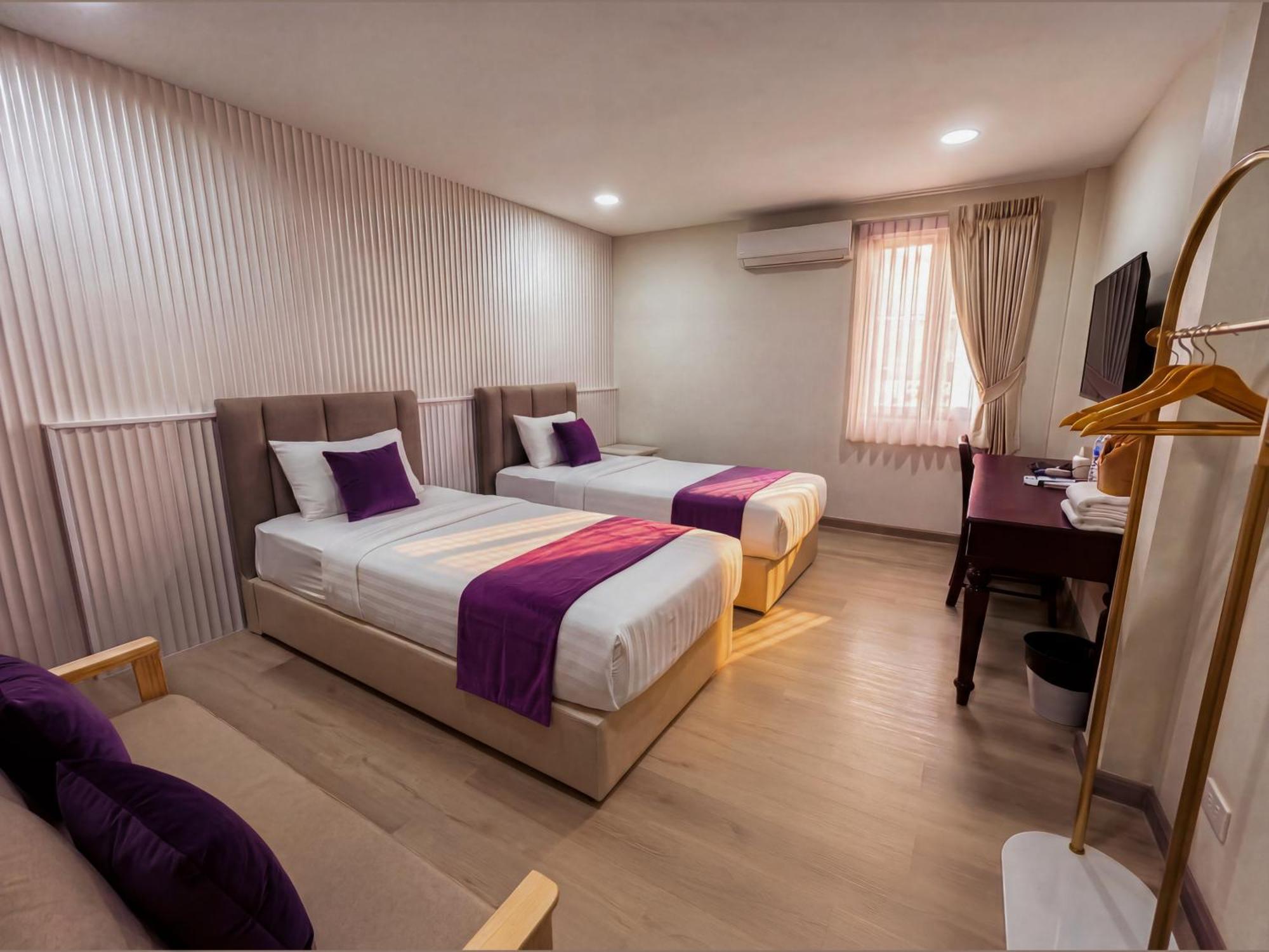 Deluxe Twin Room