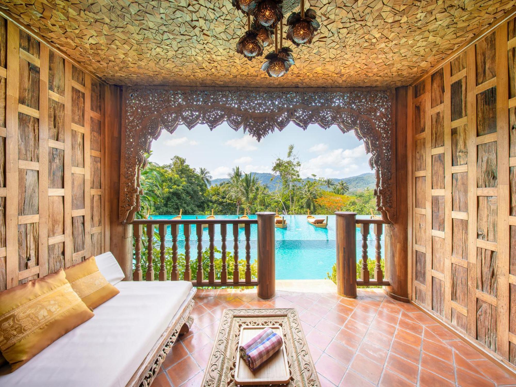 Supreme Deluxe Pool Access Room THB 2000 Net Resort Credit per
