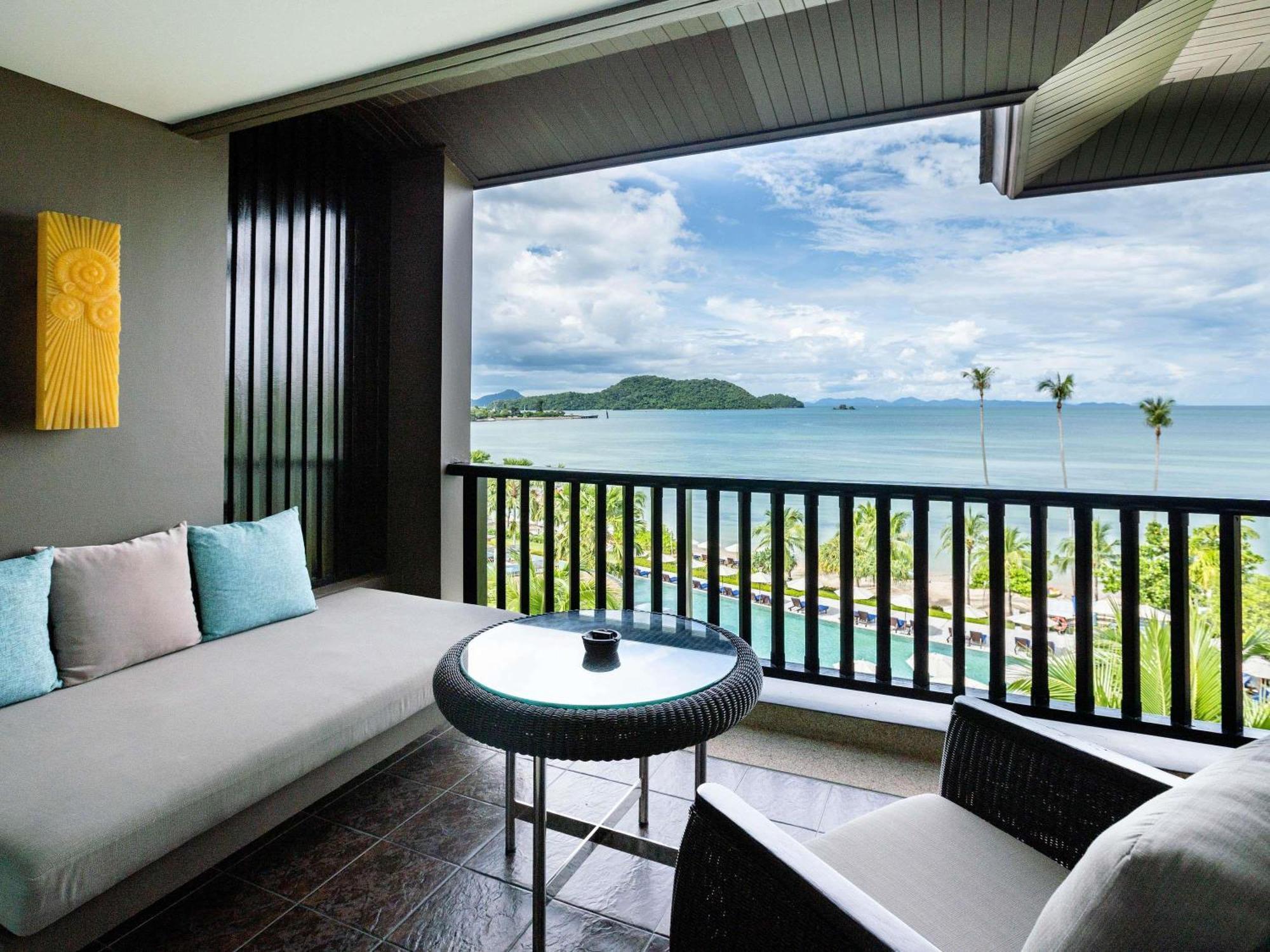 Deluxe Twin Room Balcony Sea View