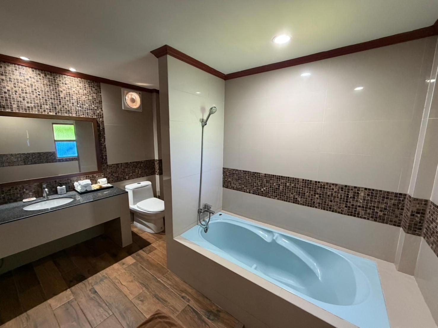 Ocean Junior Suite