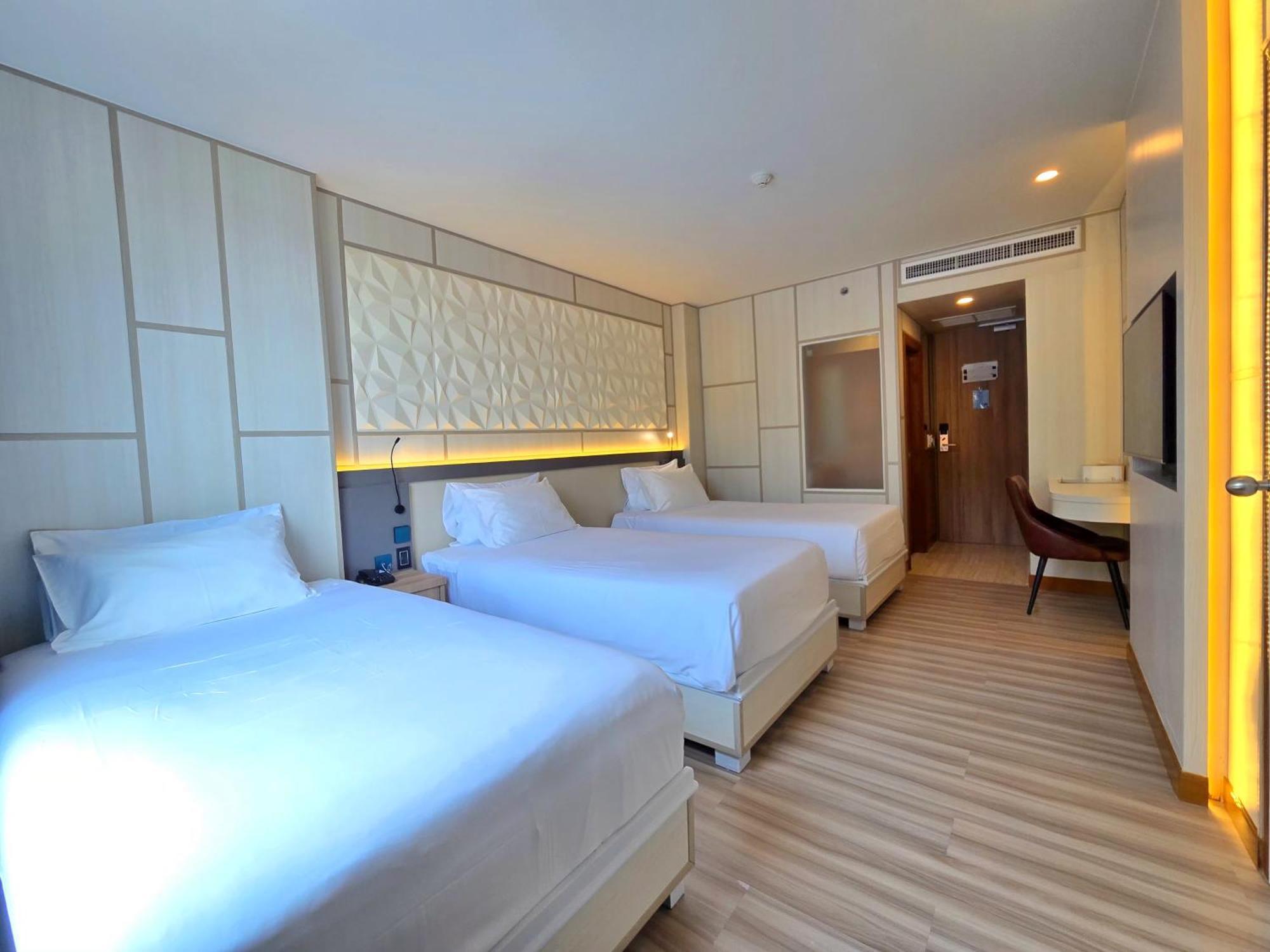 Comfort Triple Room