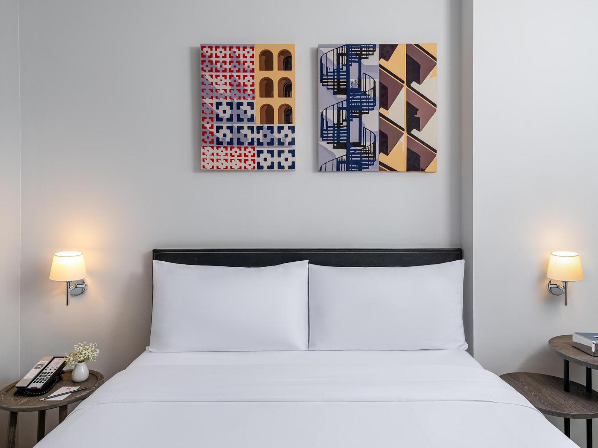 Standard Queen Room