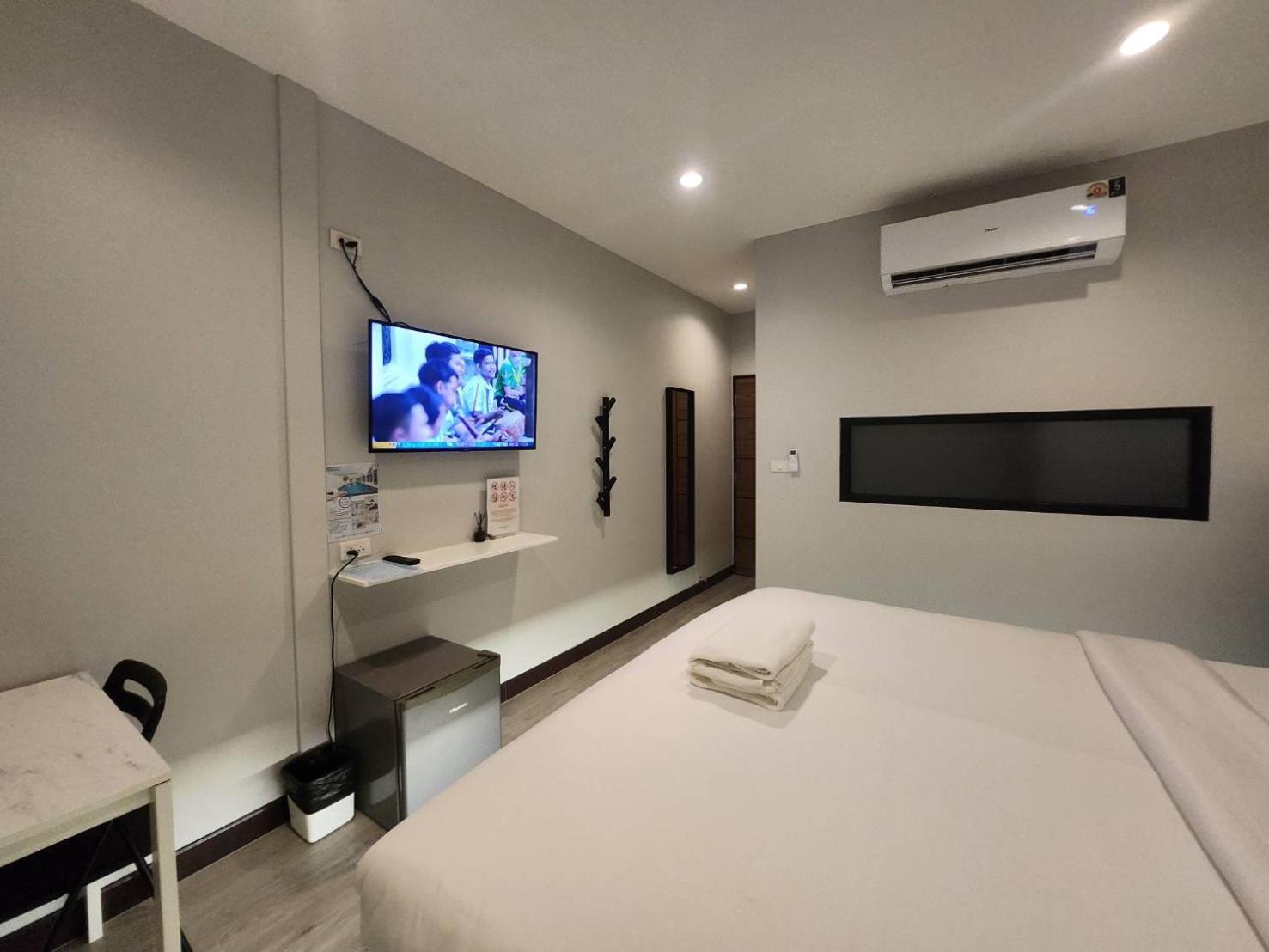 Deluxe Double Studio