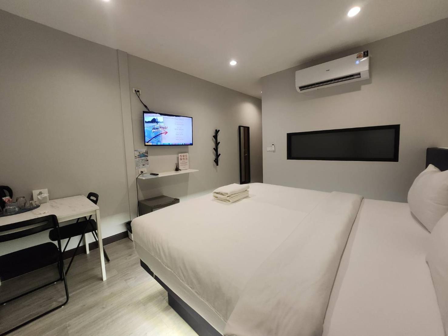 Deluxe Double Studio