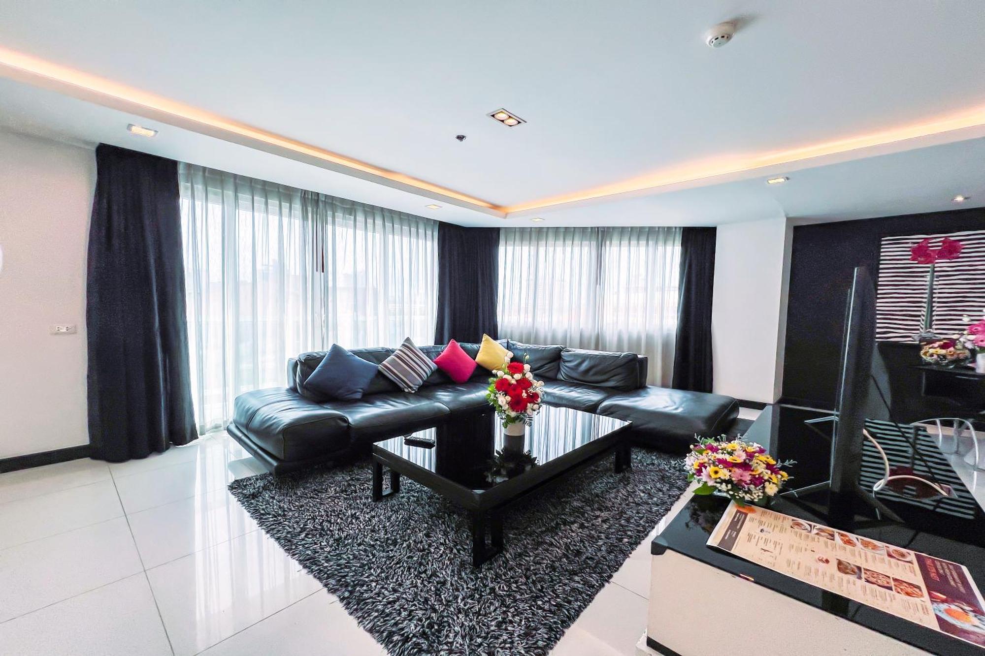 Three-Bedroom Suite Large Balcony