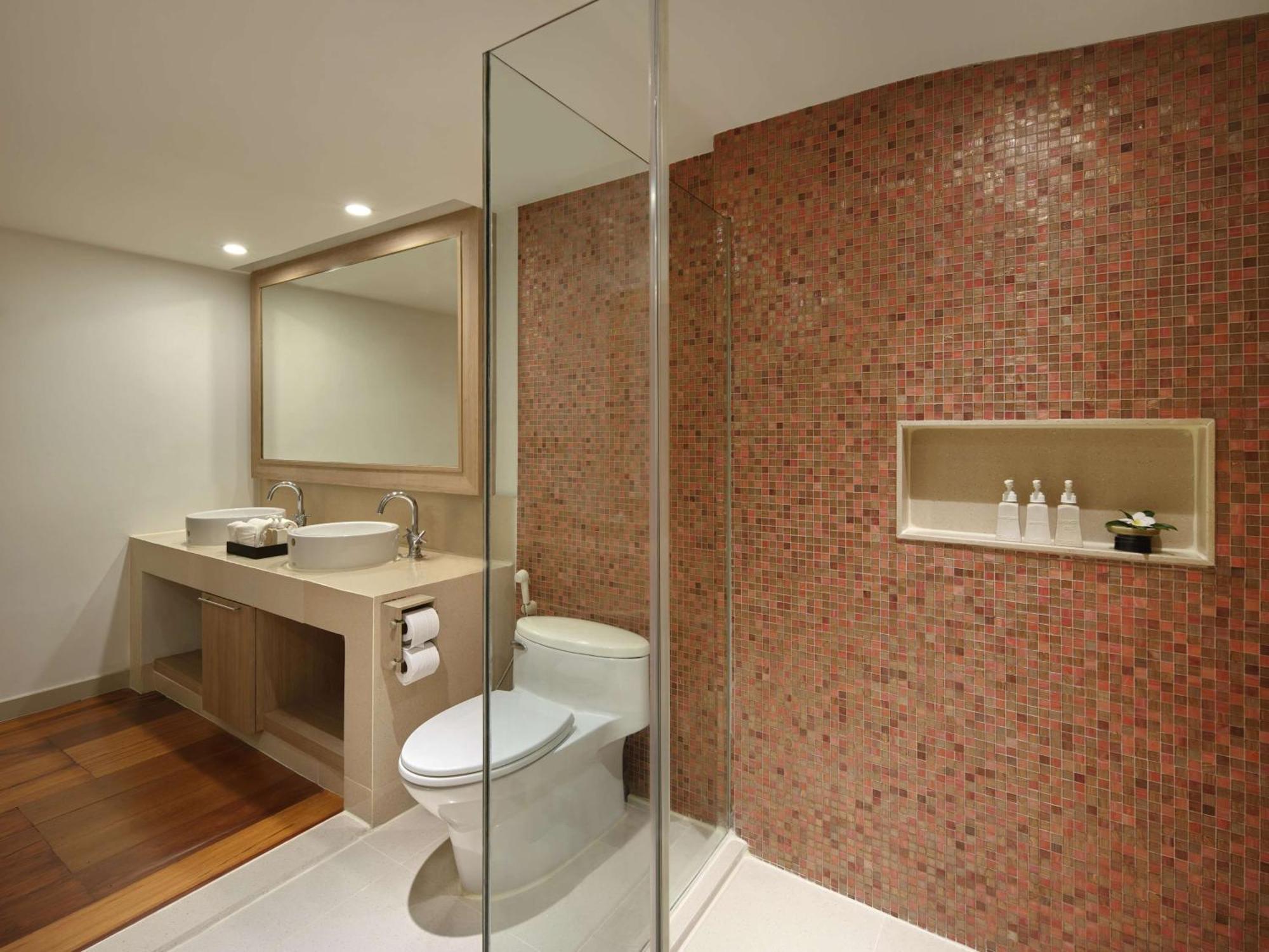 Seafront Suite