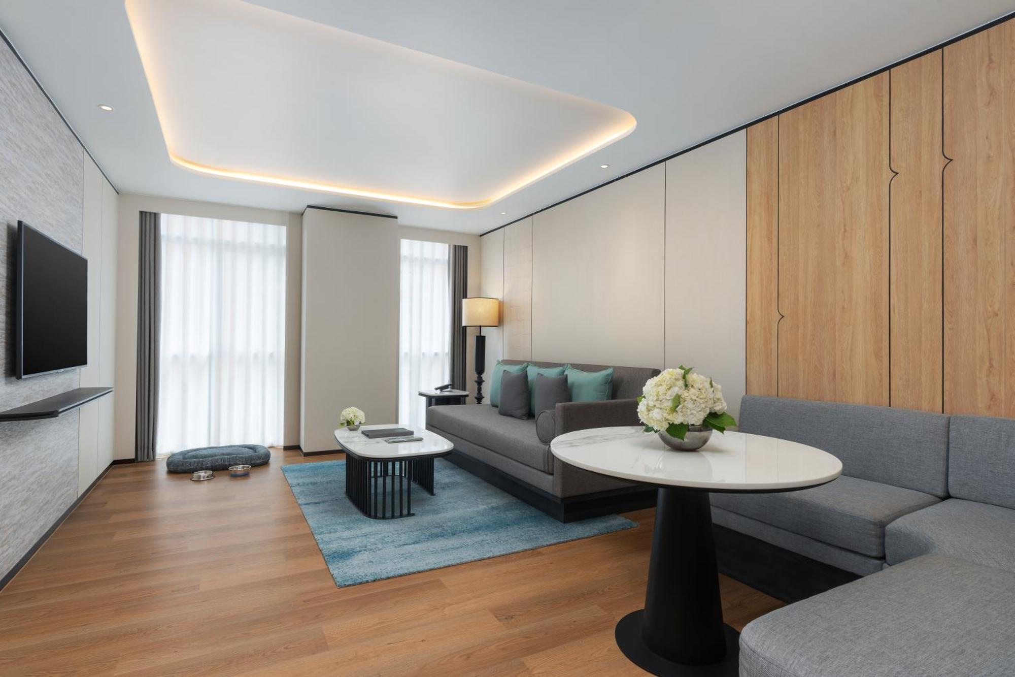 One-Bedroom King Suite City View