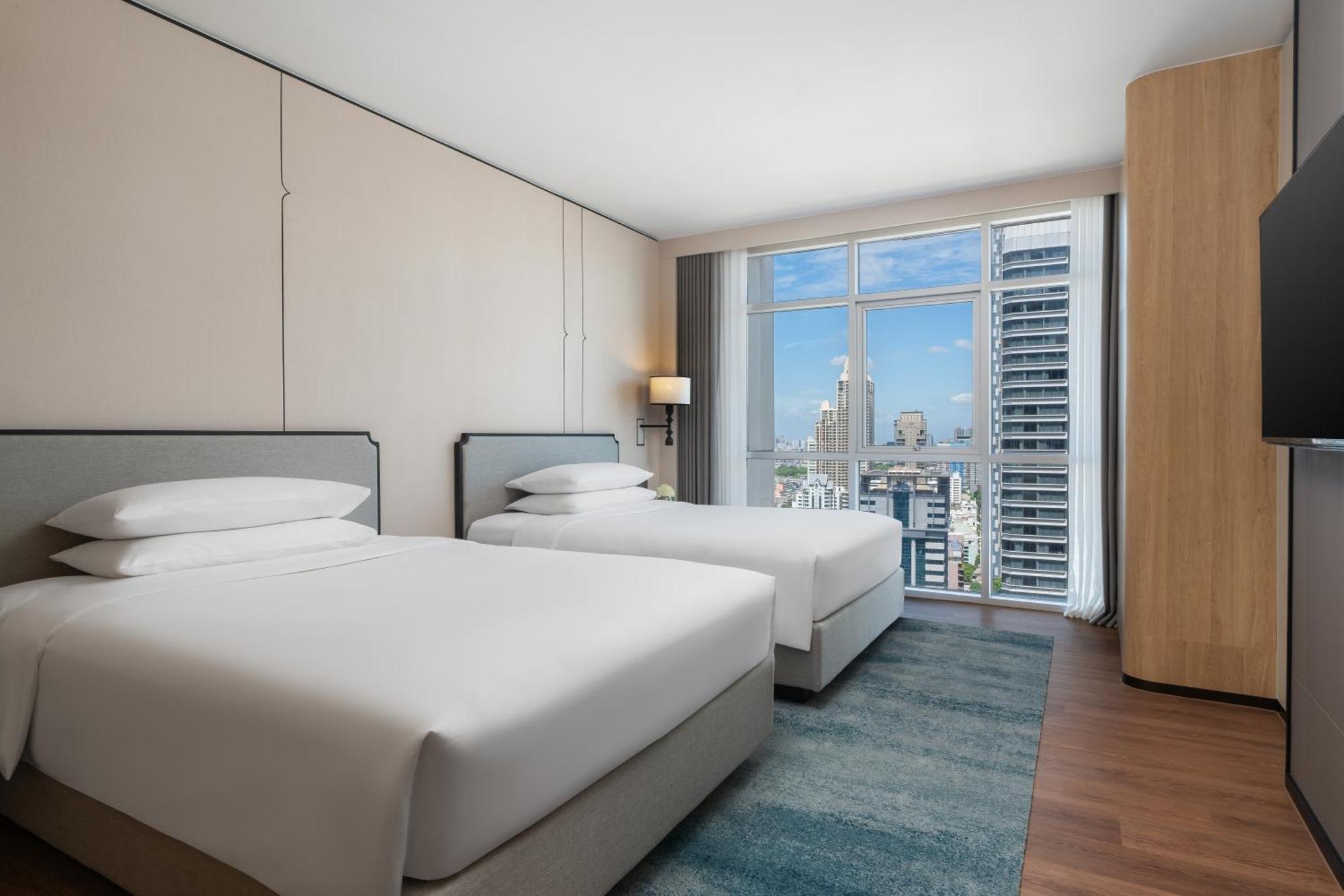 Three-Bedroom Executive Suite City View