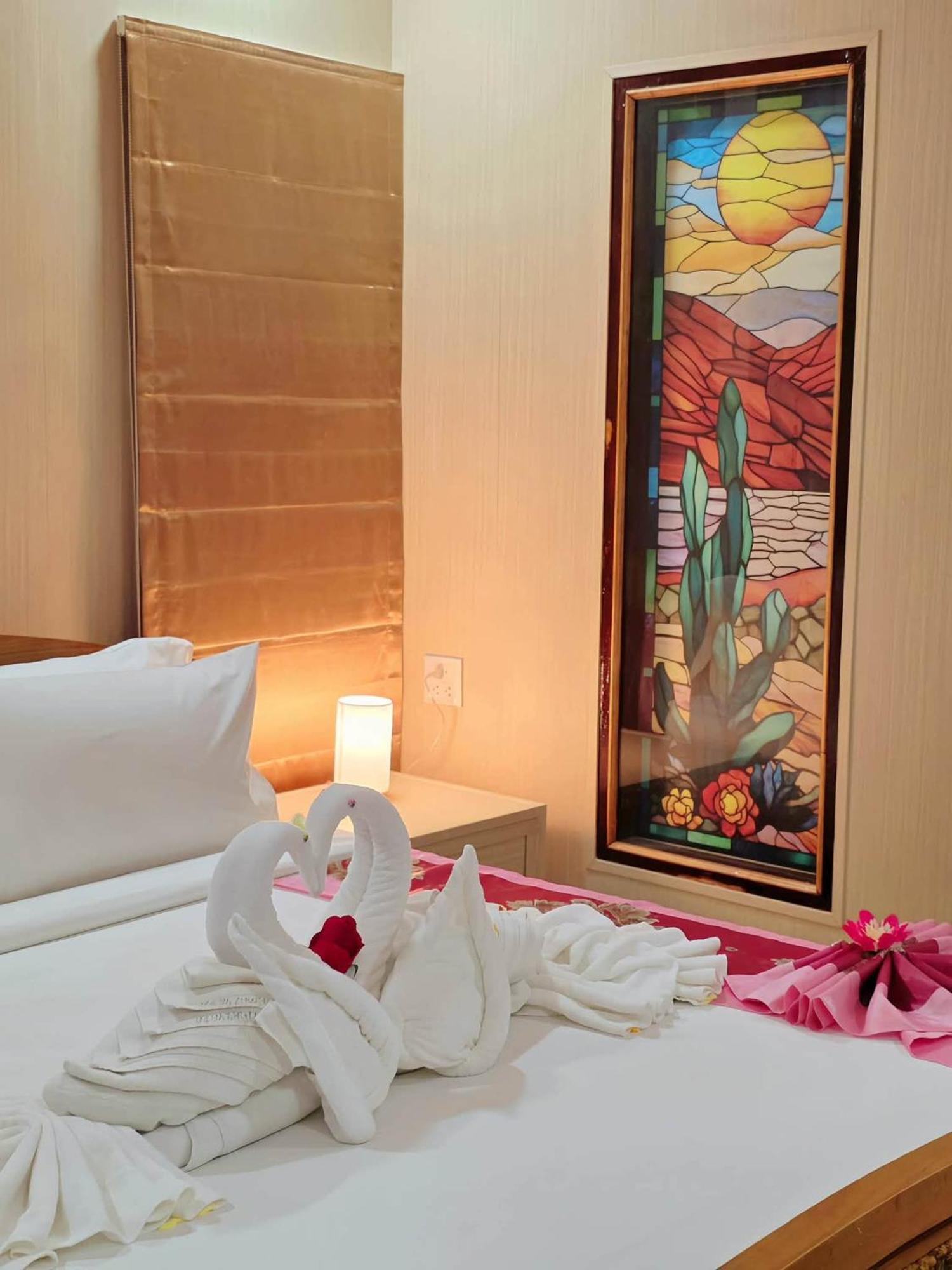 Bungalow Double Bed