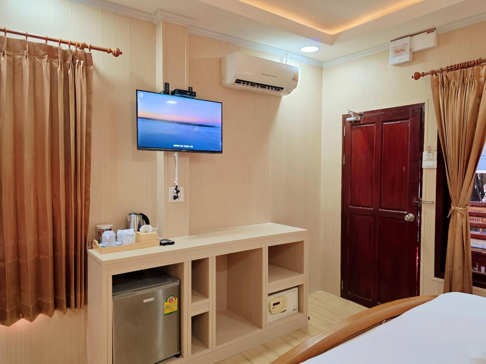 Bungalow Double Bed