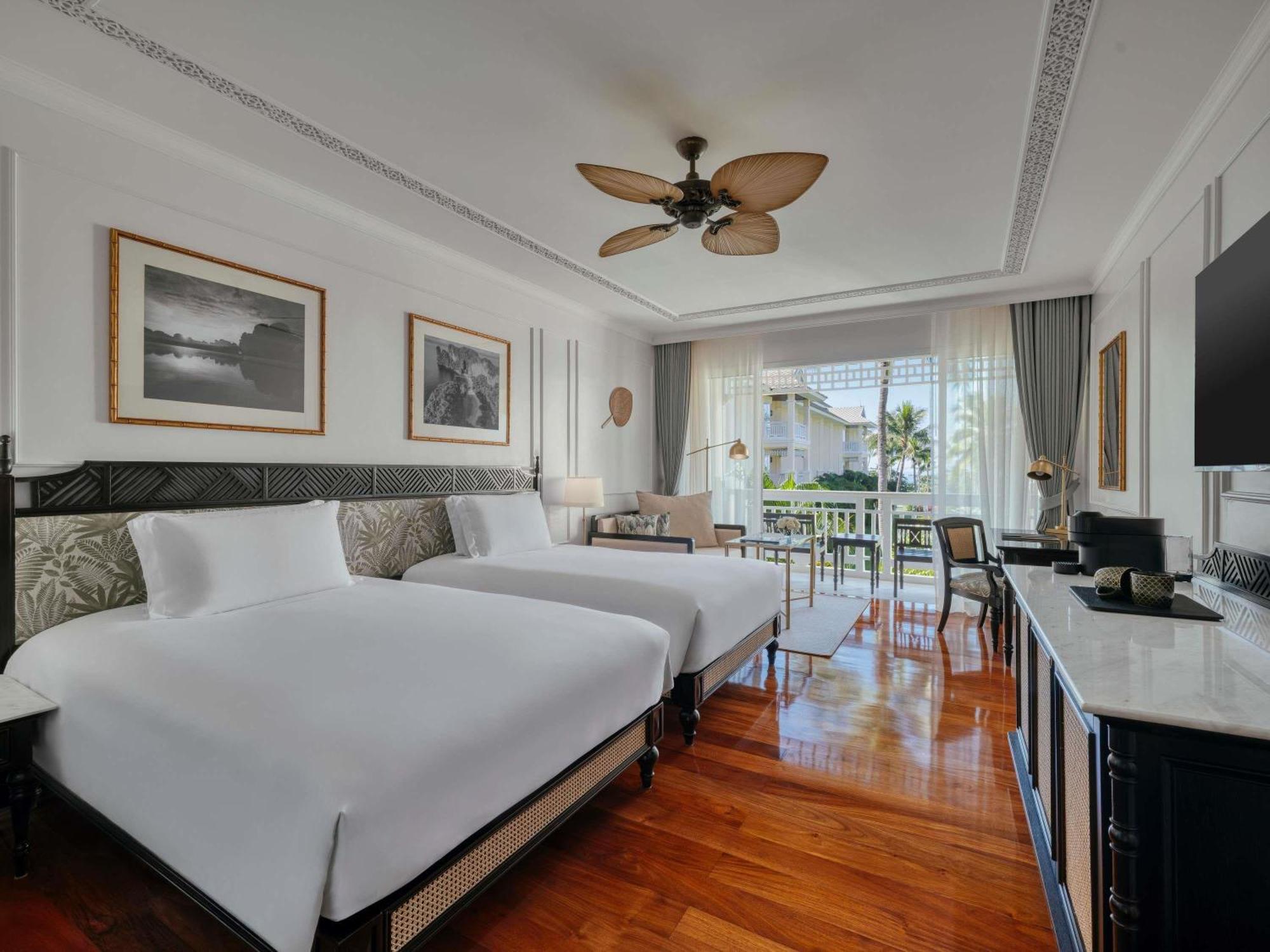 Signature Twin Room Private Balcony
