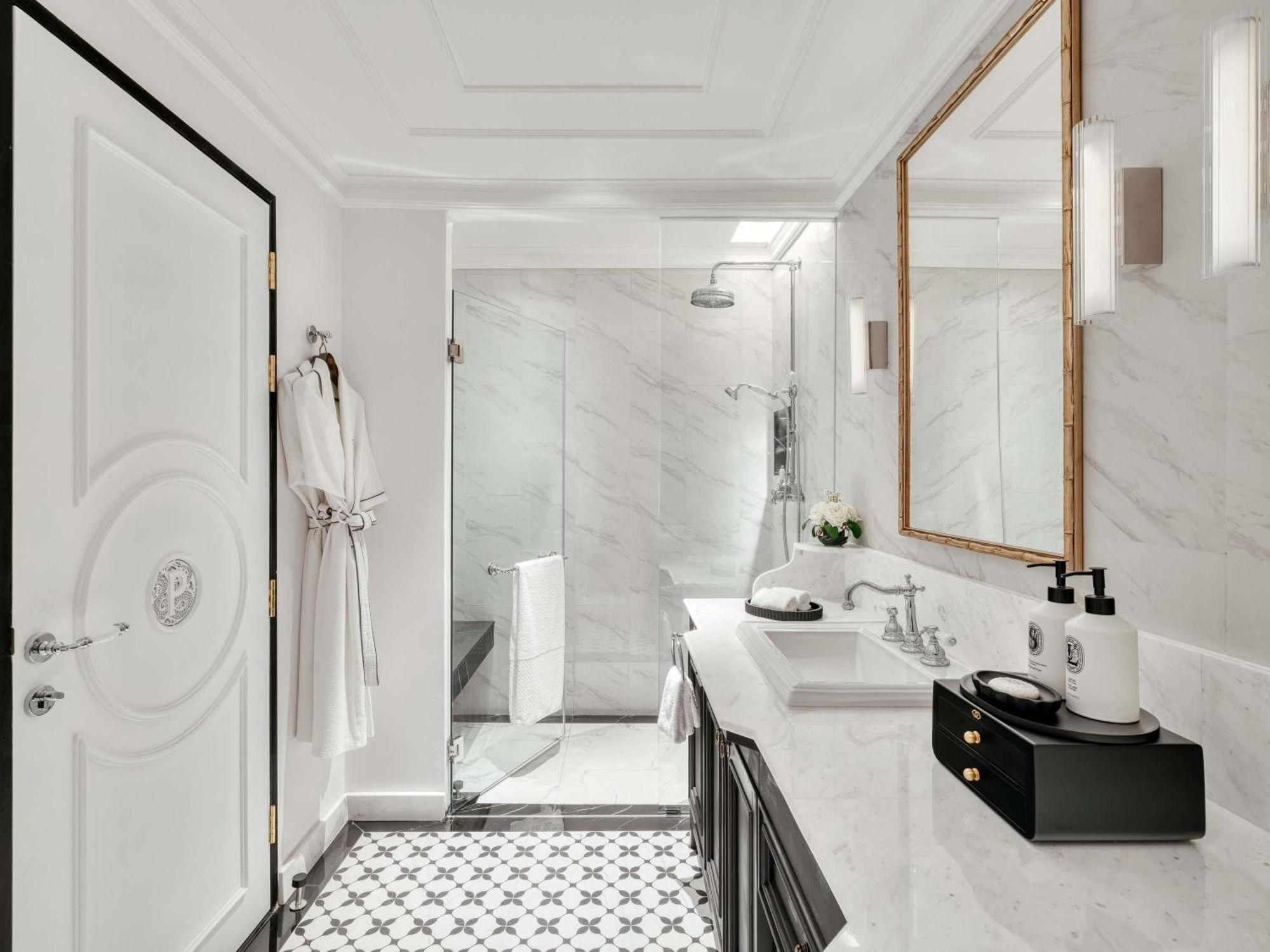 Signature King Room Private Balcony