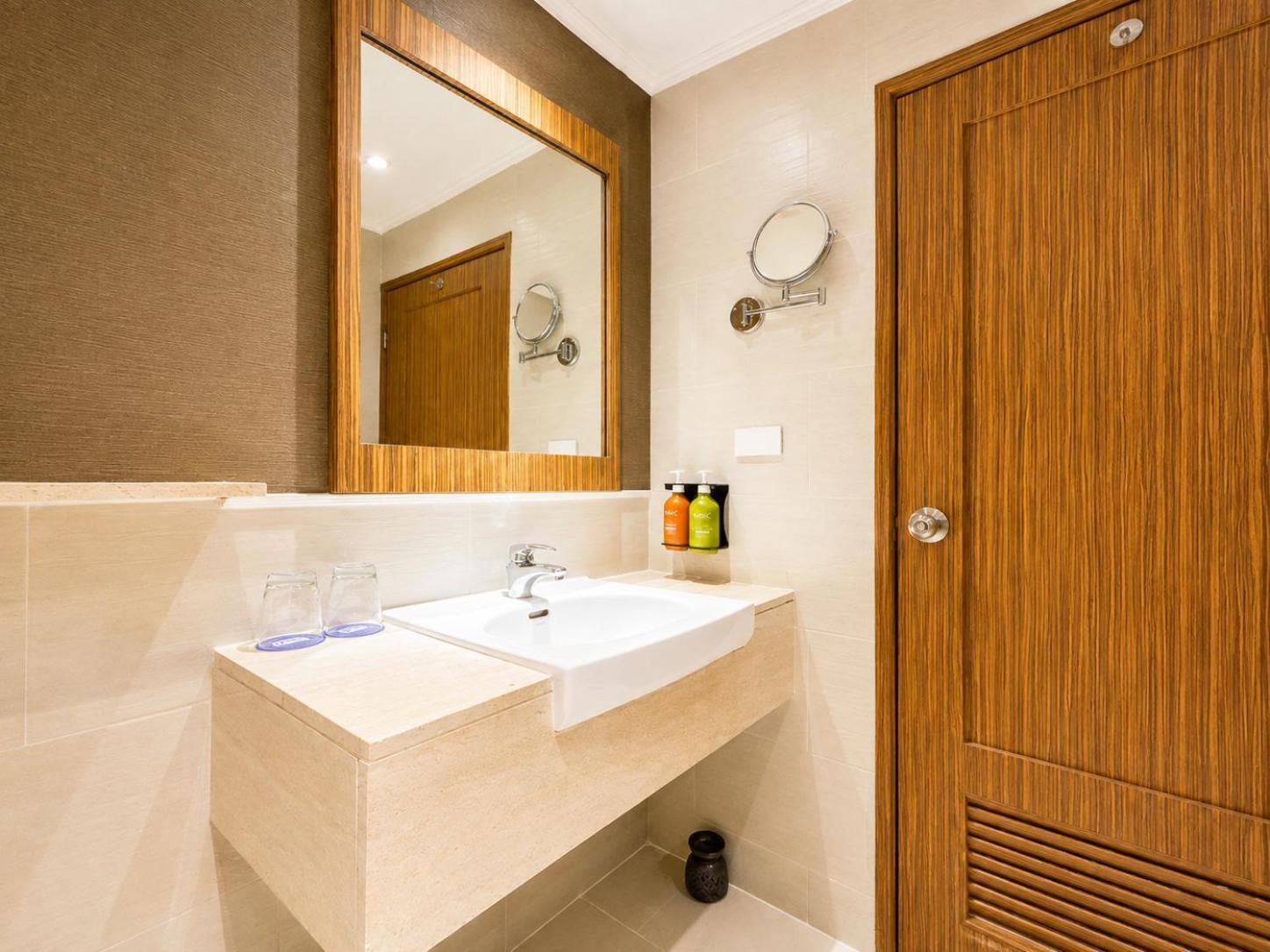 Standard Twin Room Two Twin Beds