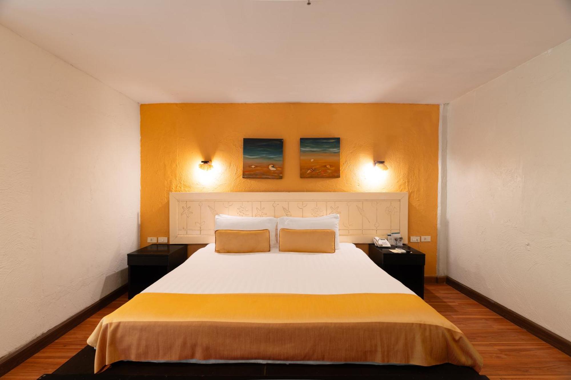 Deluxe Double or Twin Room