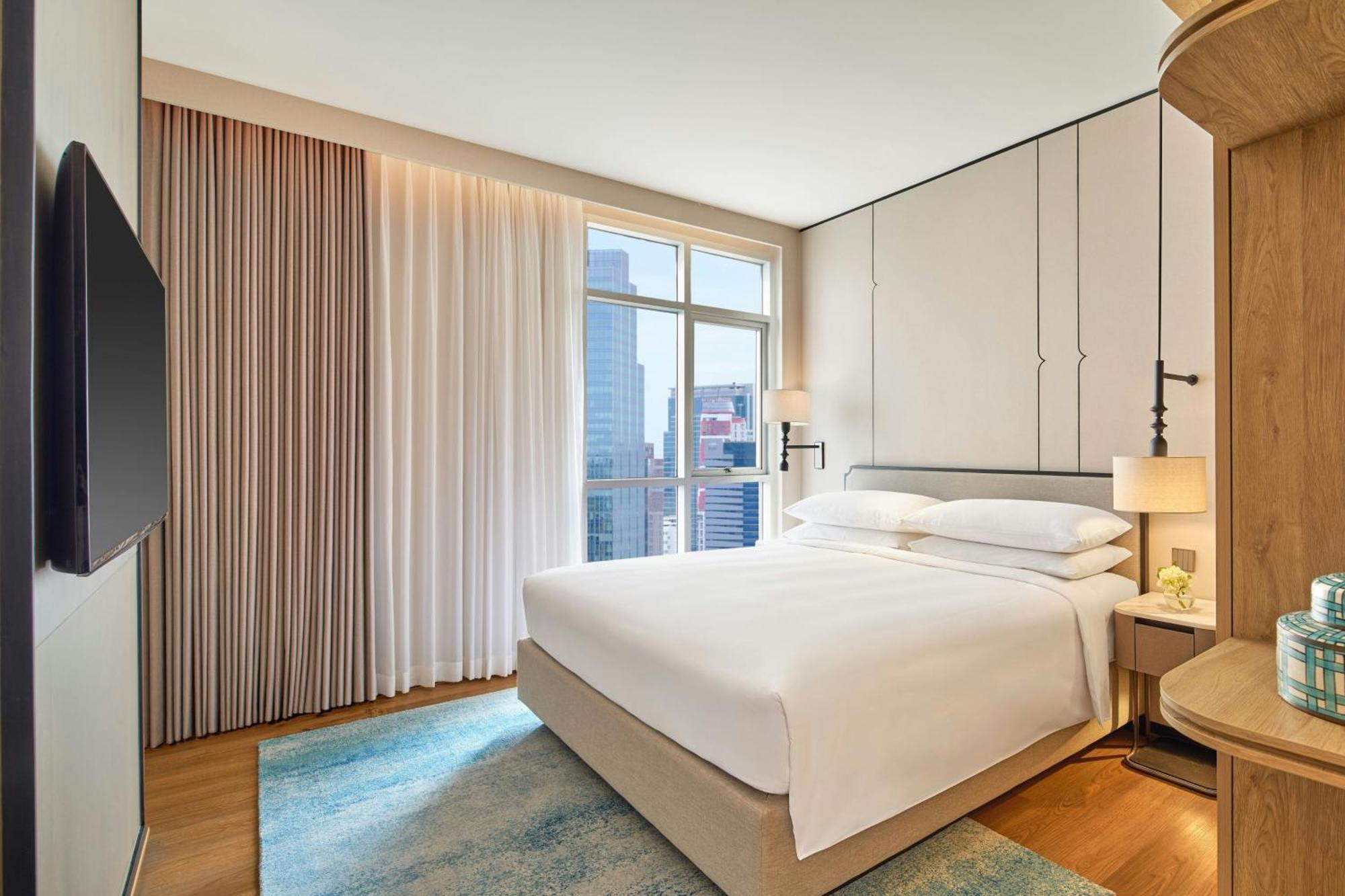 Three-Bedroom Suite City View
