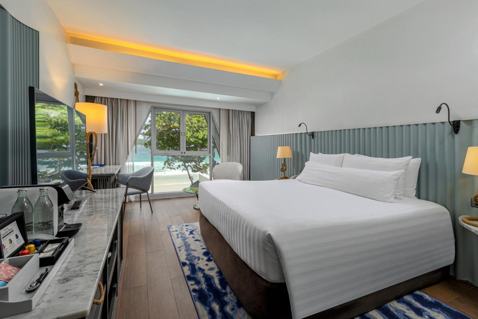Deluxe Double or Twin Room Sea View