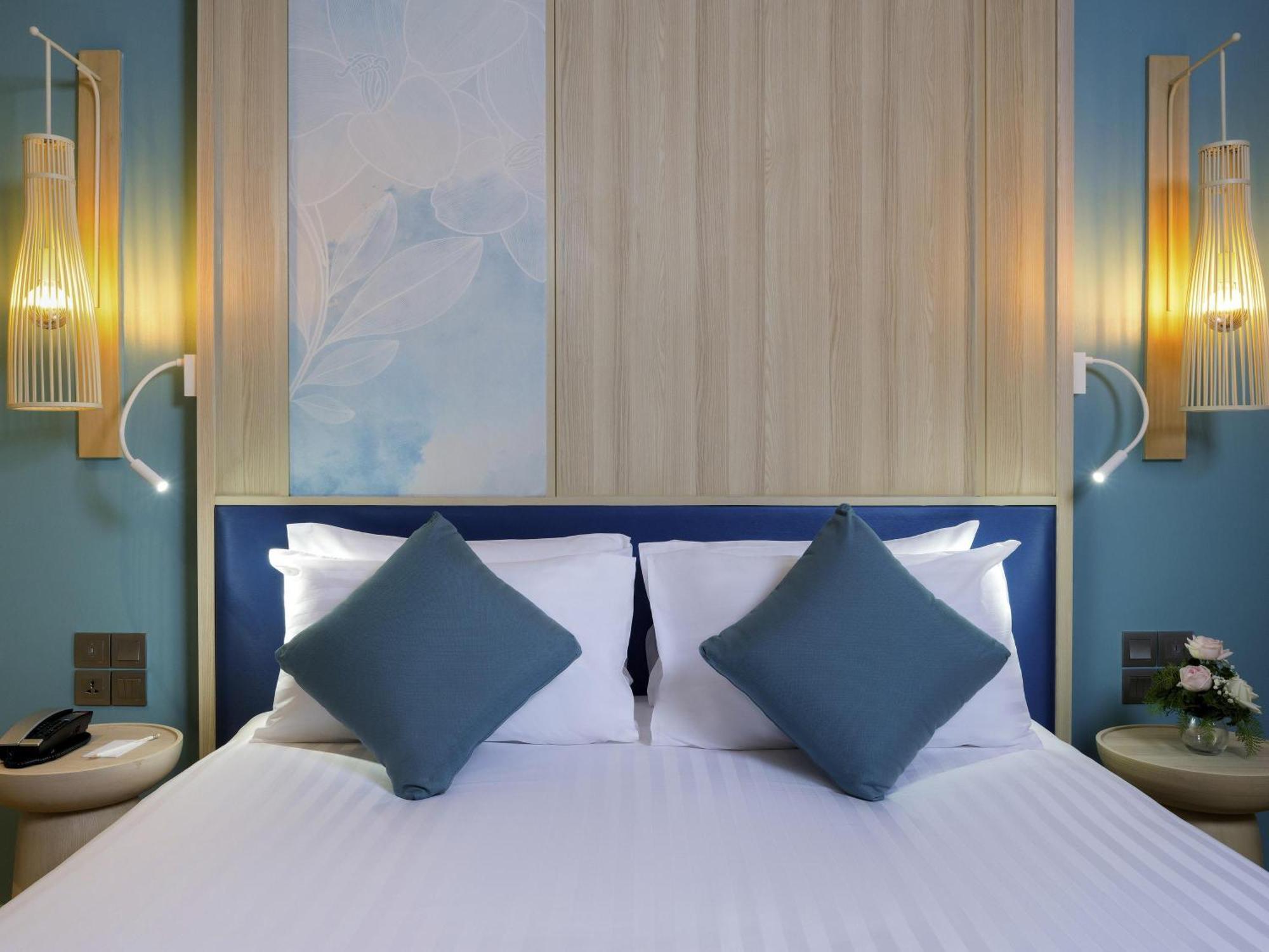 Deluxe Double Room Pool View Beach Side