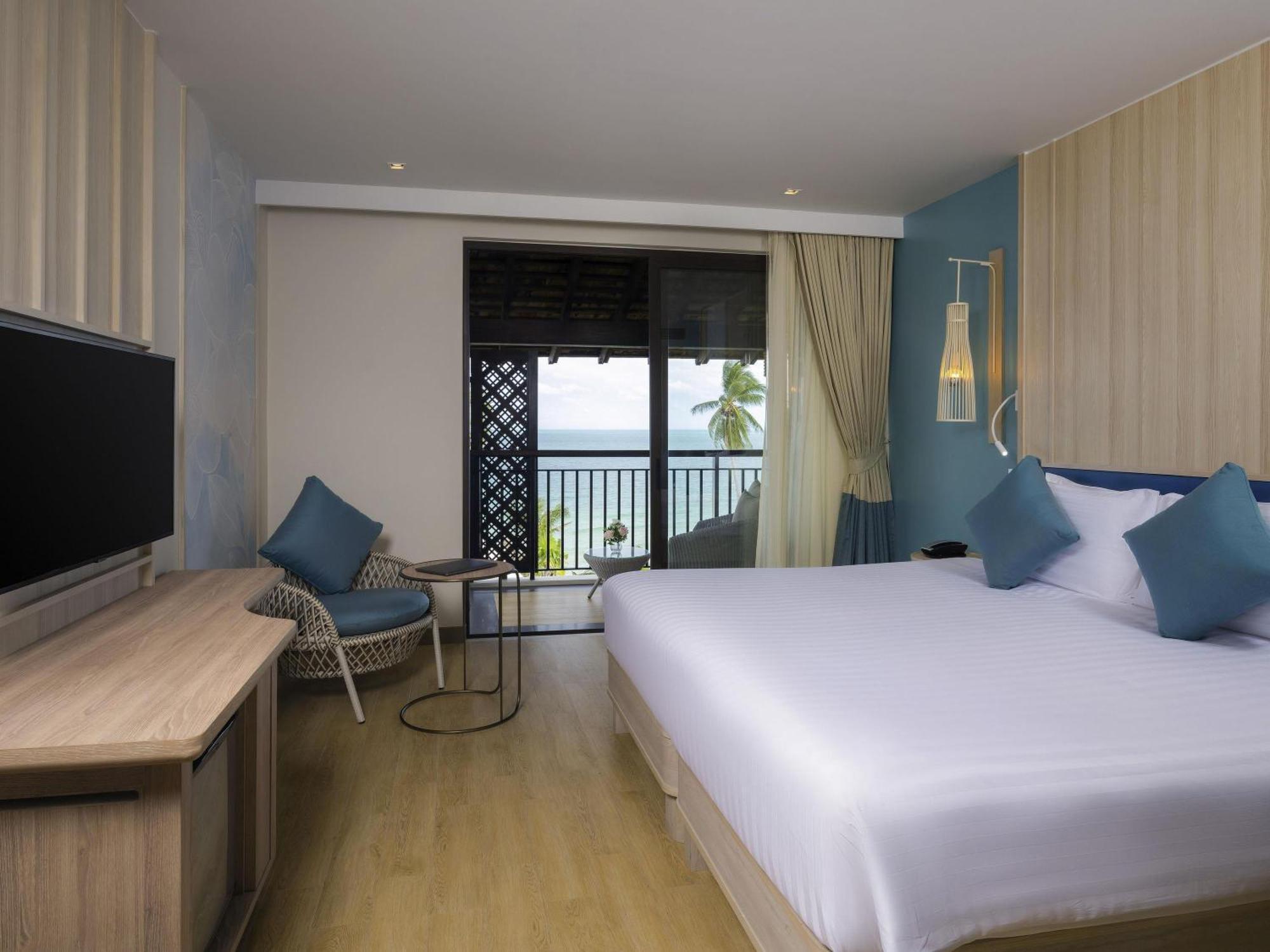 Deluxe Double Room Sea View Beach Side