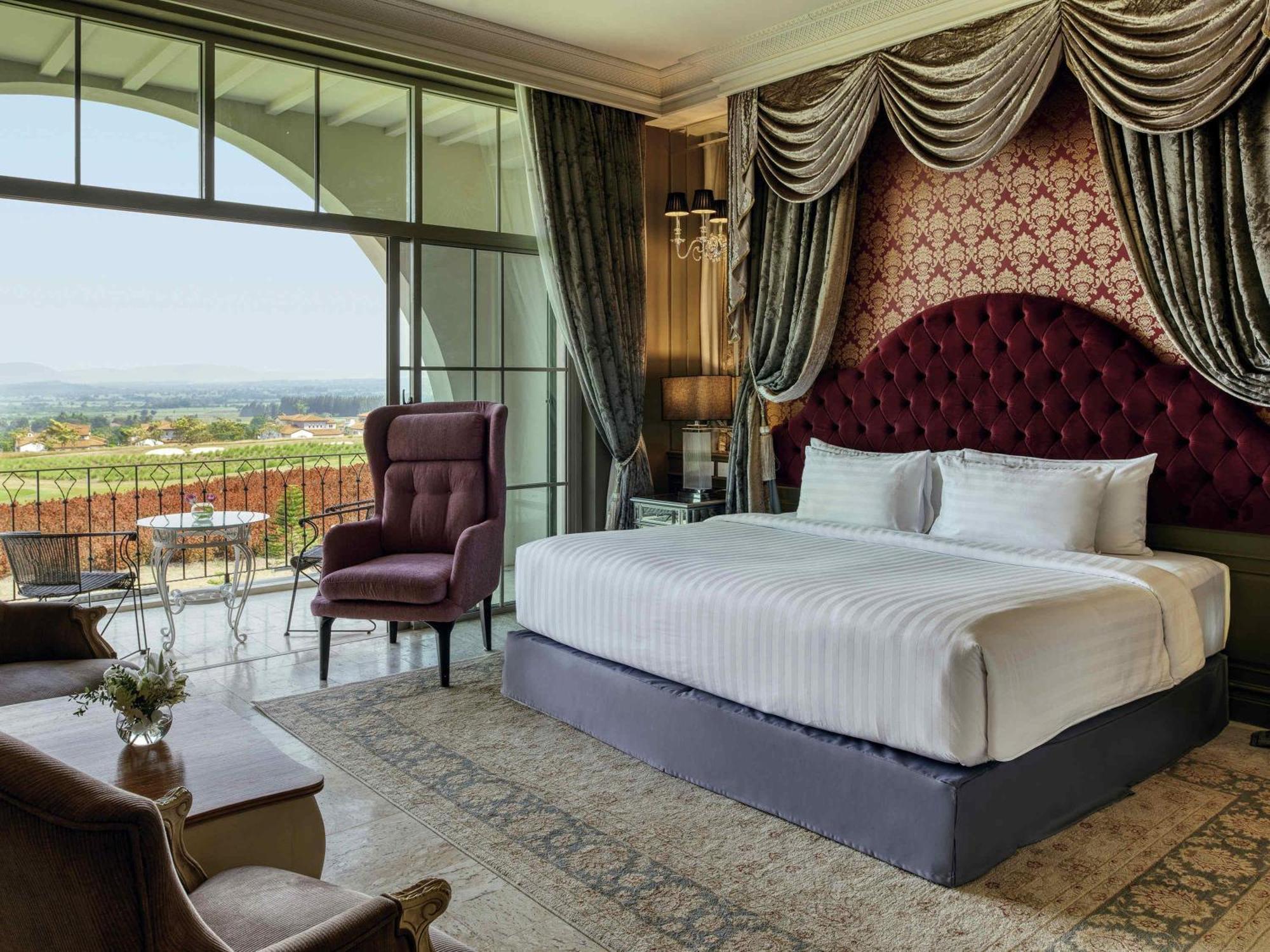 Executive Deluxe King Room