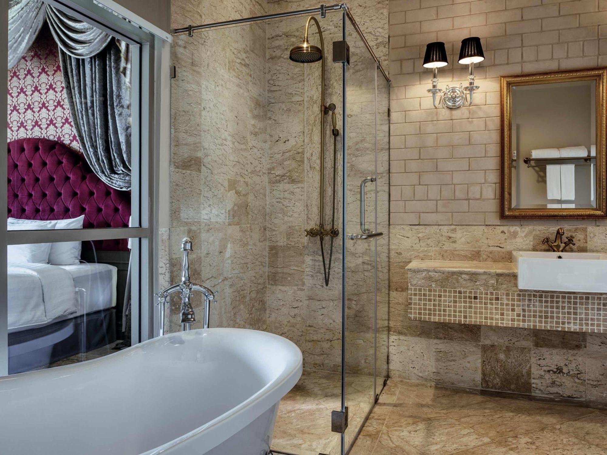Executive Deluxe King Room