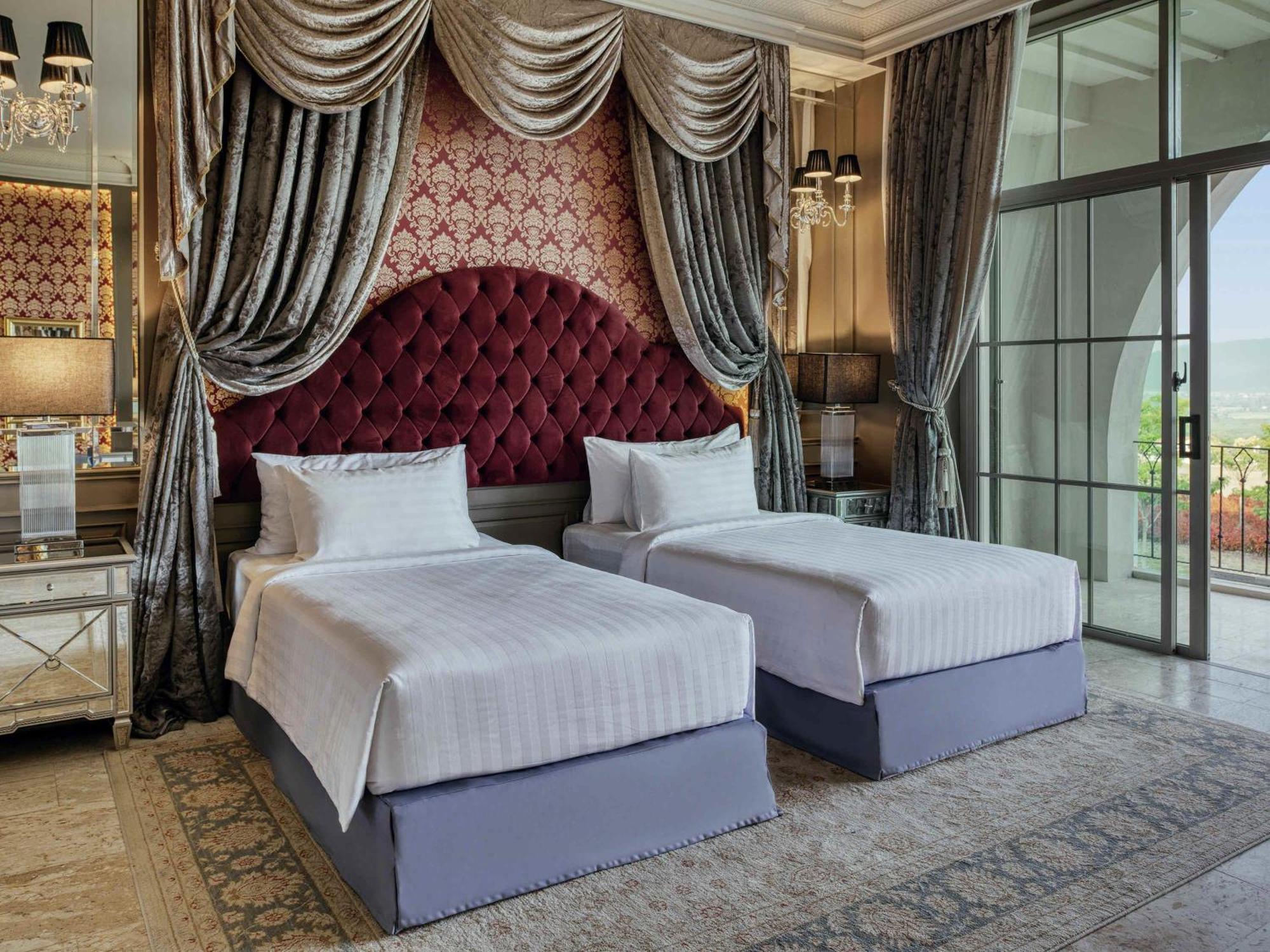 Executive Deluxe Twin Room