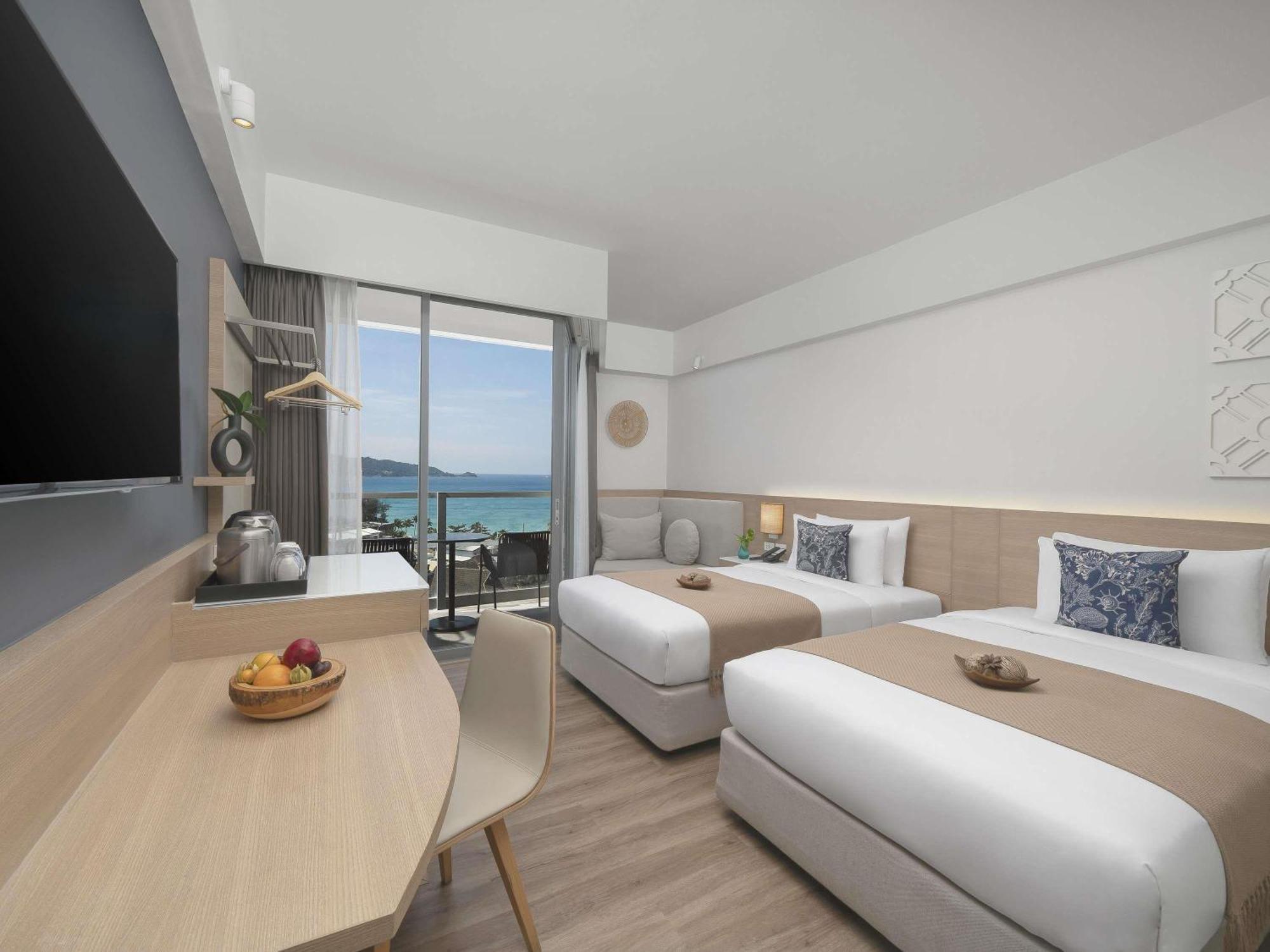 Deluxe Twin Room Balcony Sea View