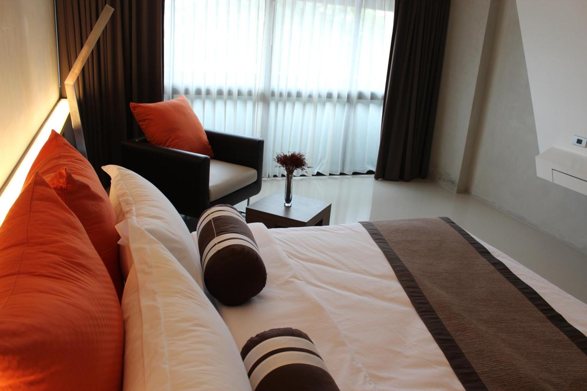 Superior King Room,1580711139:JPEG