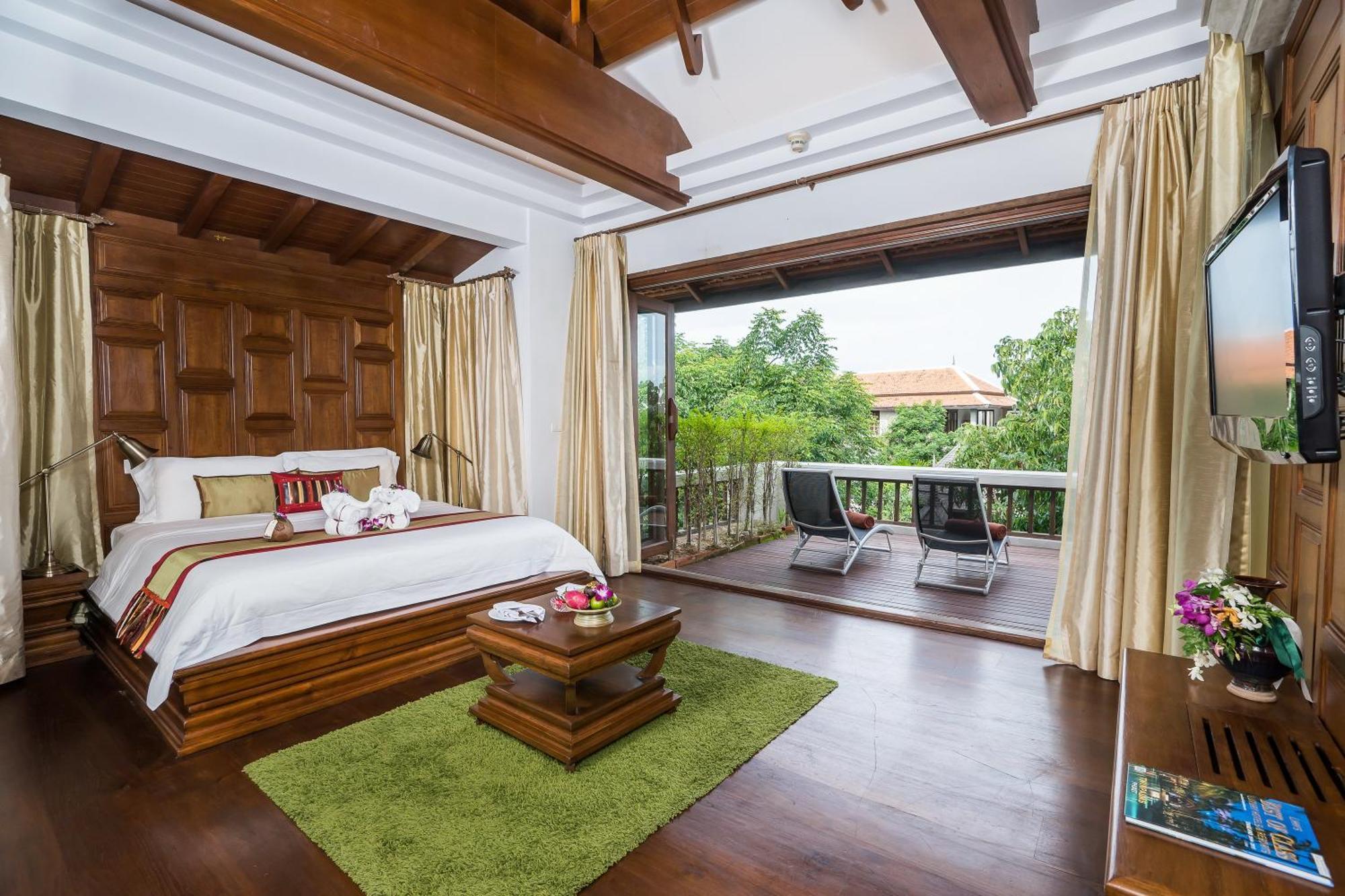 Pool Villa Garden View