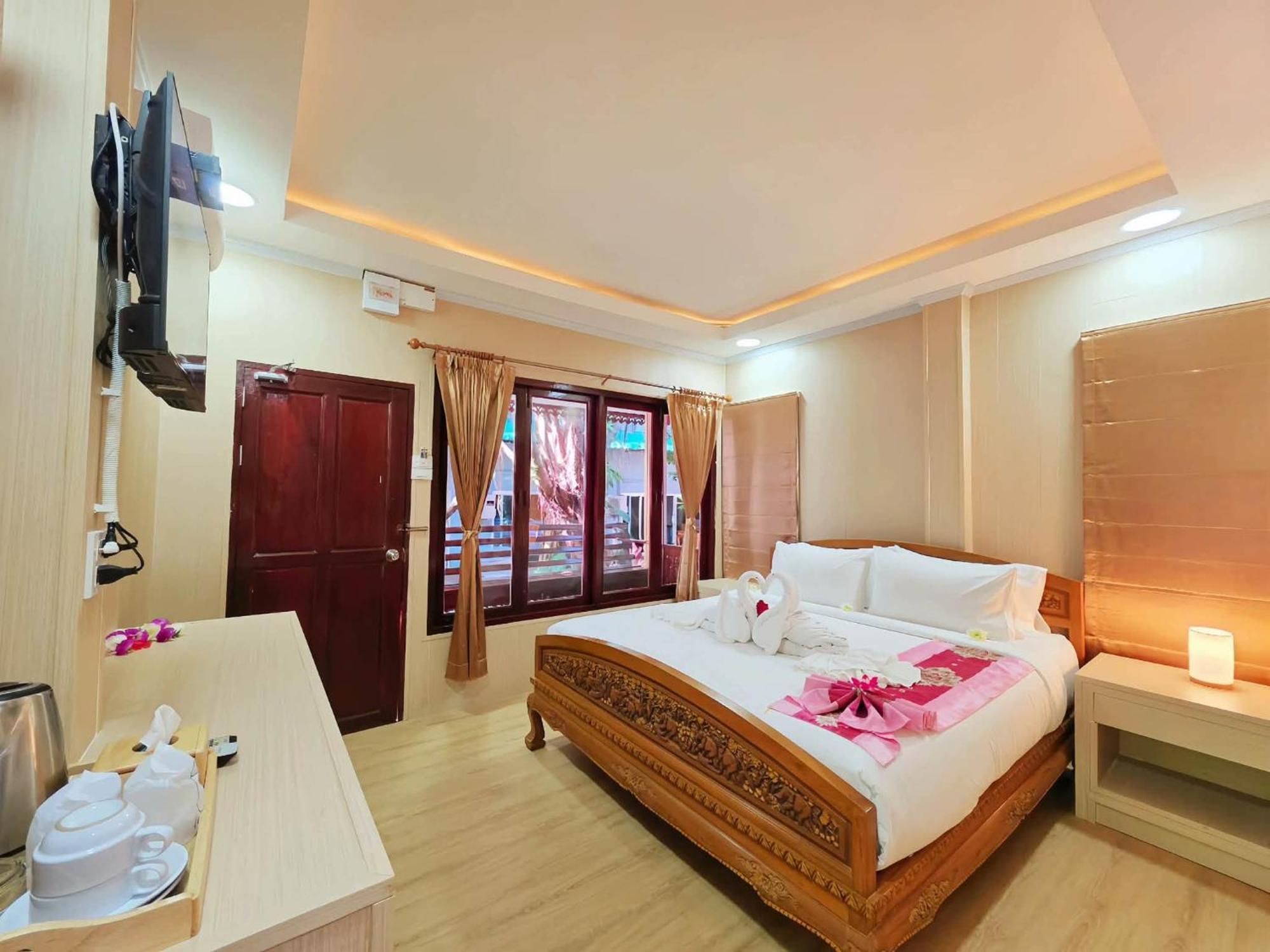 Bungalow Double Bed