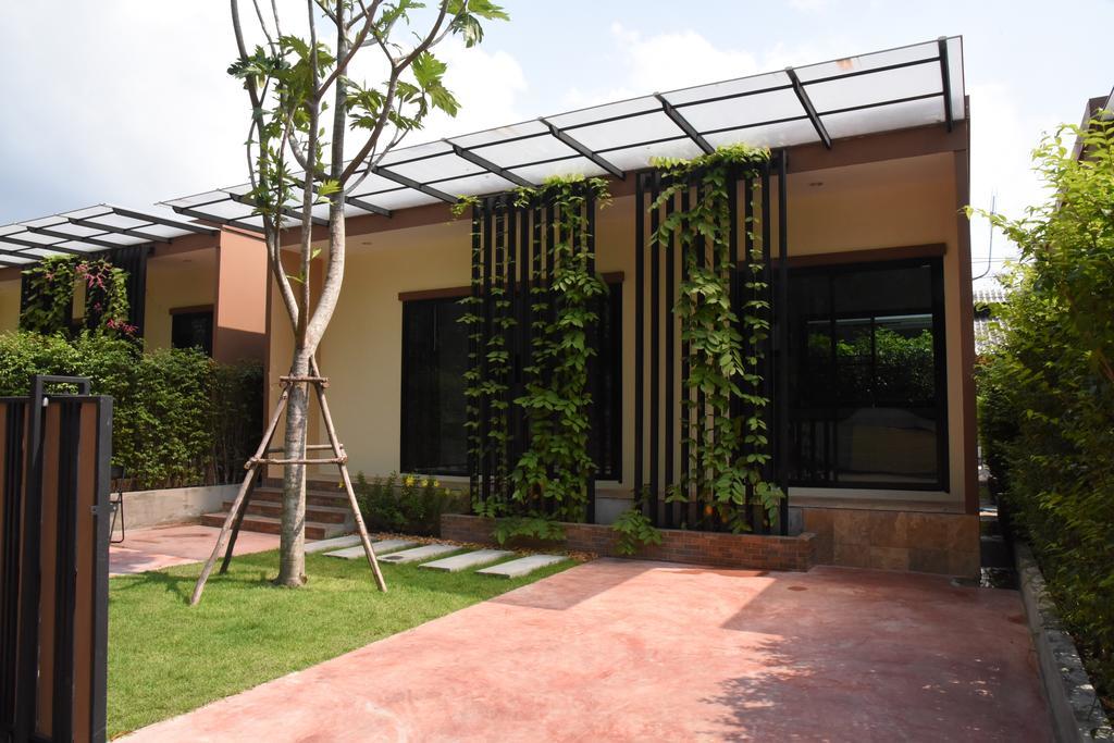 One-Bedroom House,196016737:JPEG