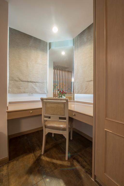 Executive Suite,214620941:JPEG