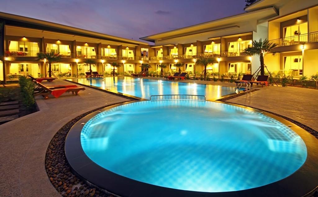 Twin Room Pool View