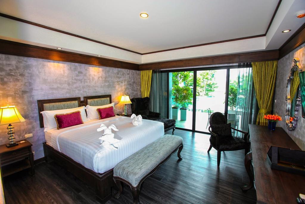 Deluxe Double or Twin Room