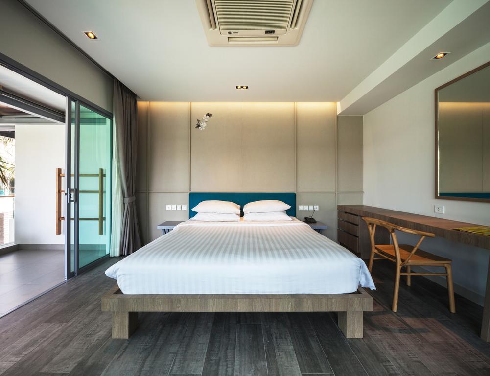 Pantai Corner Double Room