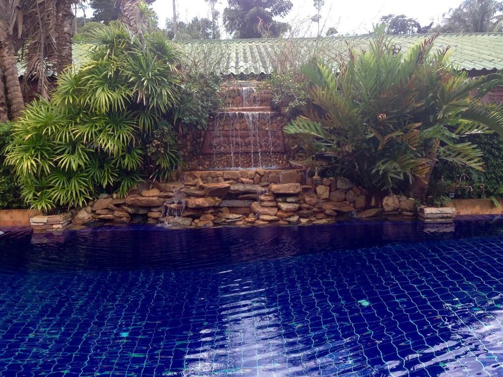Double Room Pool View,1305452656:JPEG
