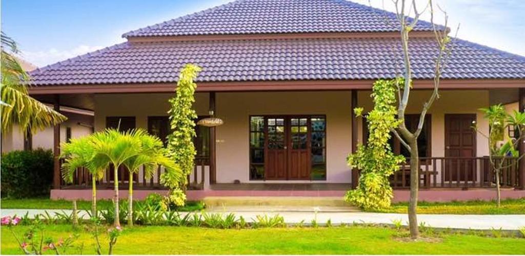 Three-Bedroom Holiday Home