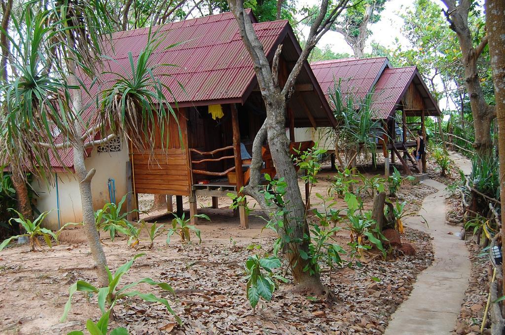 Bungalow Partial Sea View