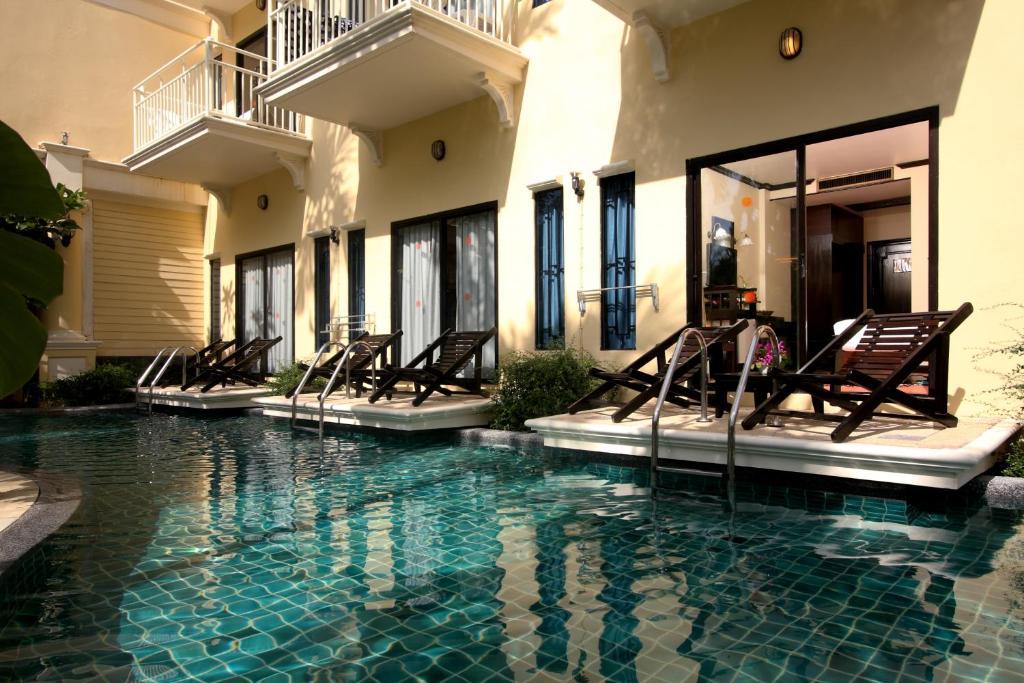 Deluxe Double Room Pool Access
