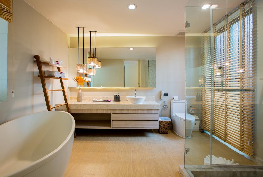 Deluxe Double or Twin Room Pool Access